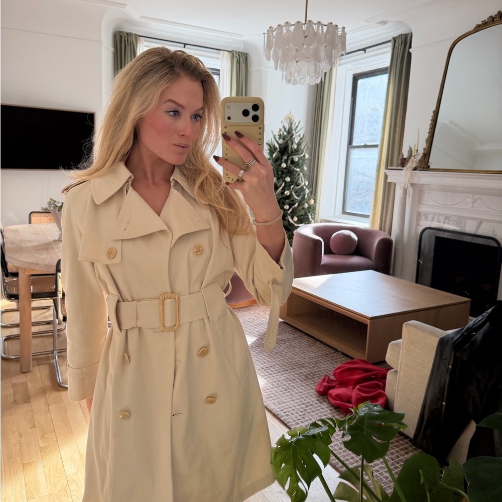 Chic Beige Trench Coat for Women